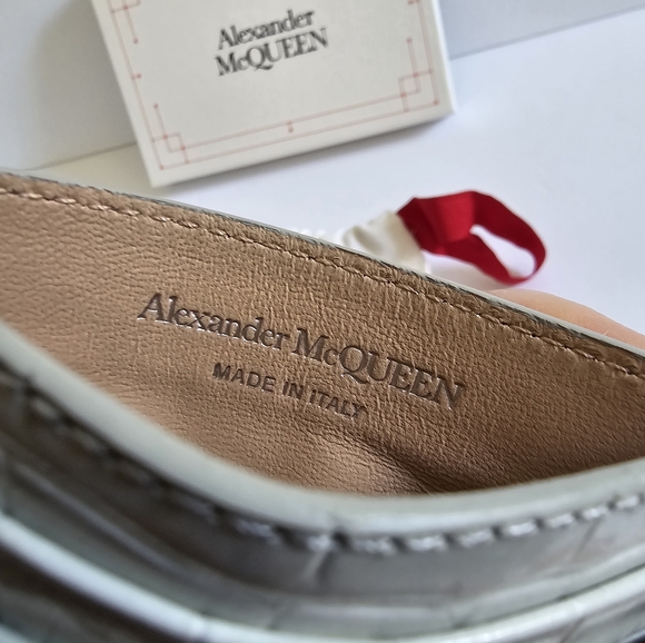 Alexander McQueen Skull Croc Embossed Leather Card Holder Ombre Gray - Picture 7 of 7